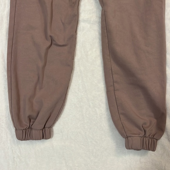 Brandy Melville Rosa Sweatpants Taupe - Picture 3 of 5